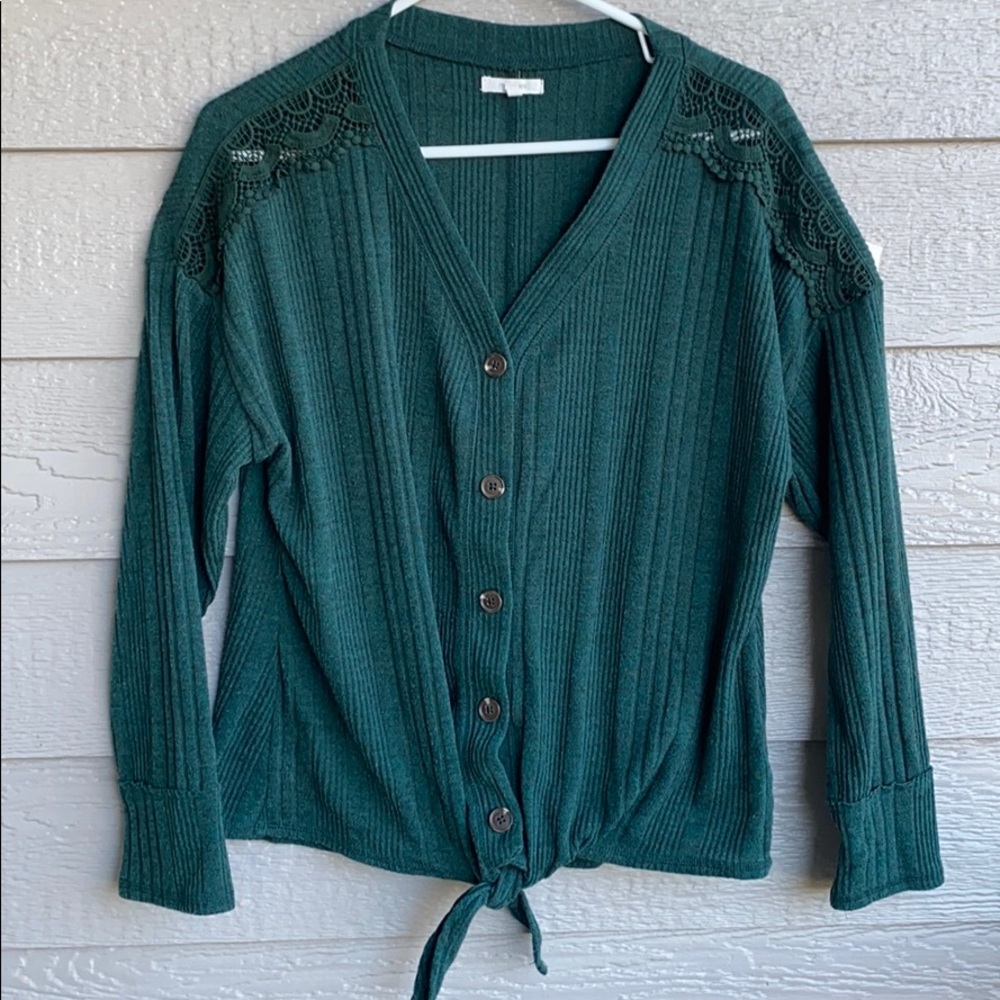 Maurices top
